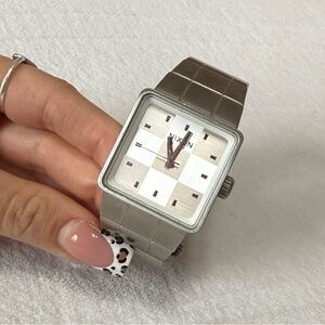 Nixon The Quatro Men's Wristwatch Silver Dial Square Analog Quartz 7in